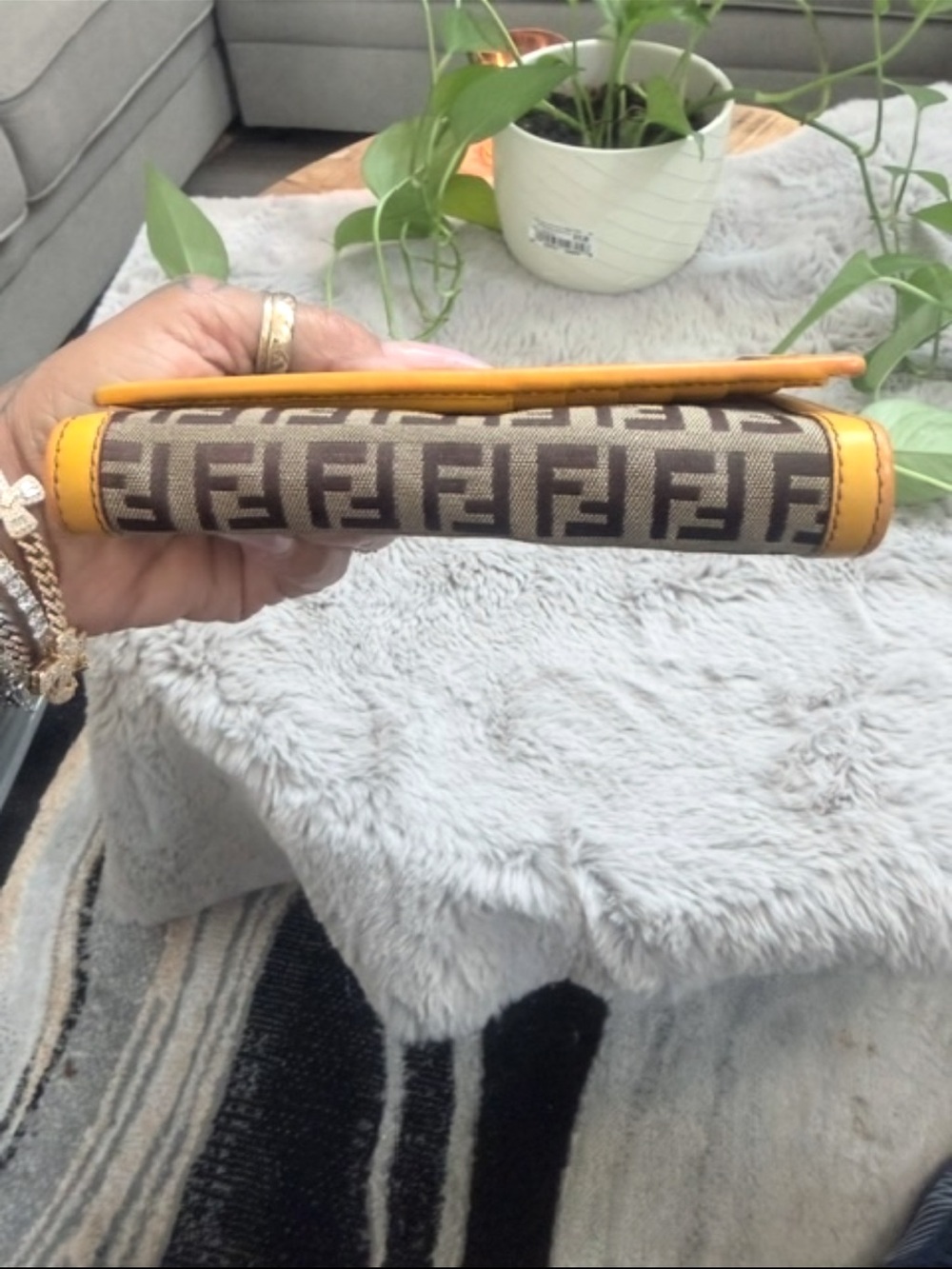 Vintage Fendi Zucca canvas and leather trifold wallet - Picture 7 of 10